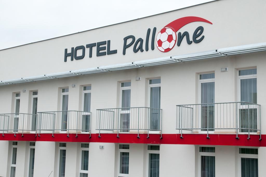 Hotel Pallone Balatonfüred Exterior foto